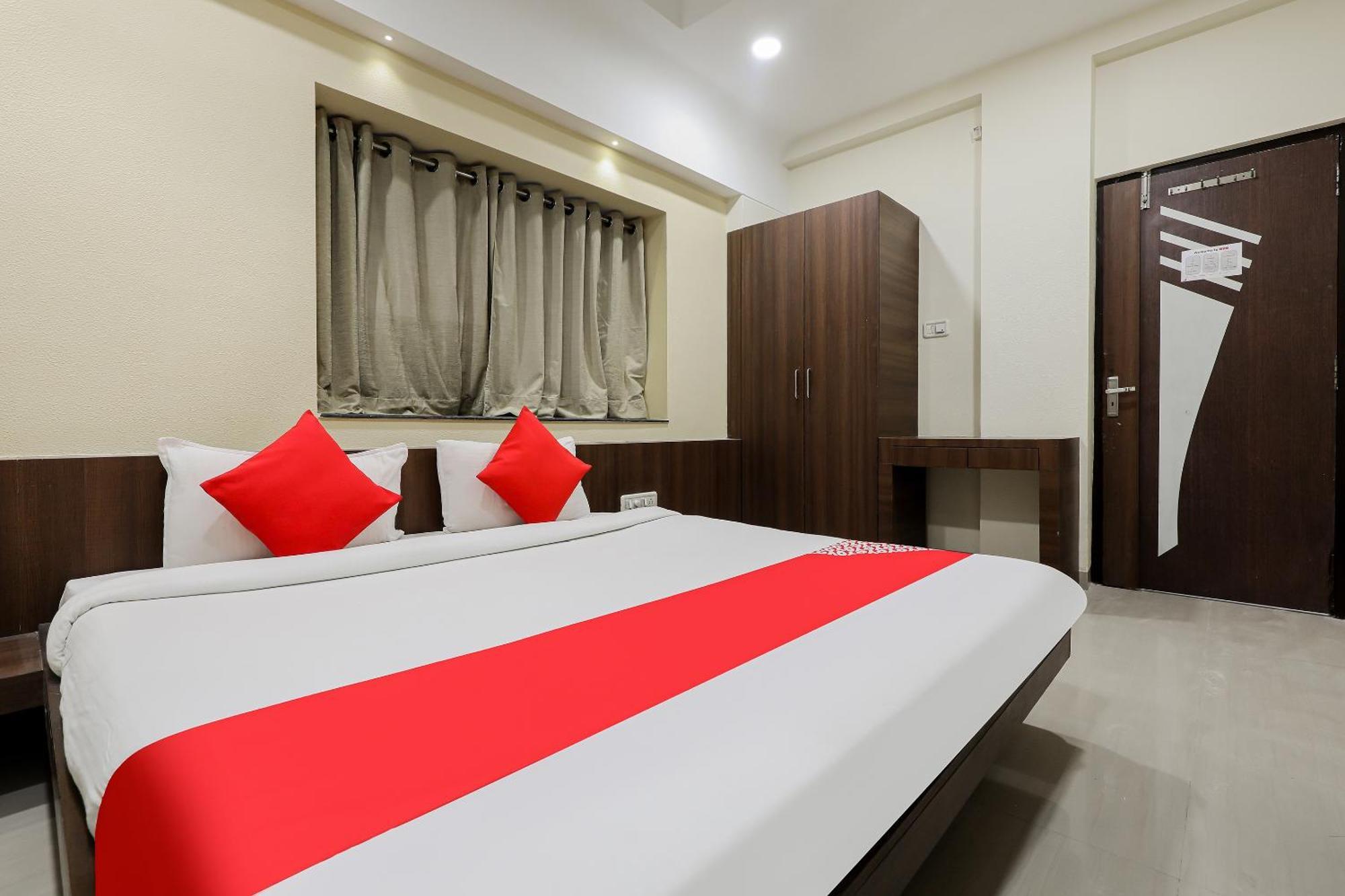 Oyo Hotel Relax Indaur Kültér fotó