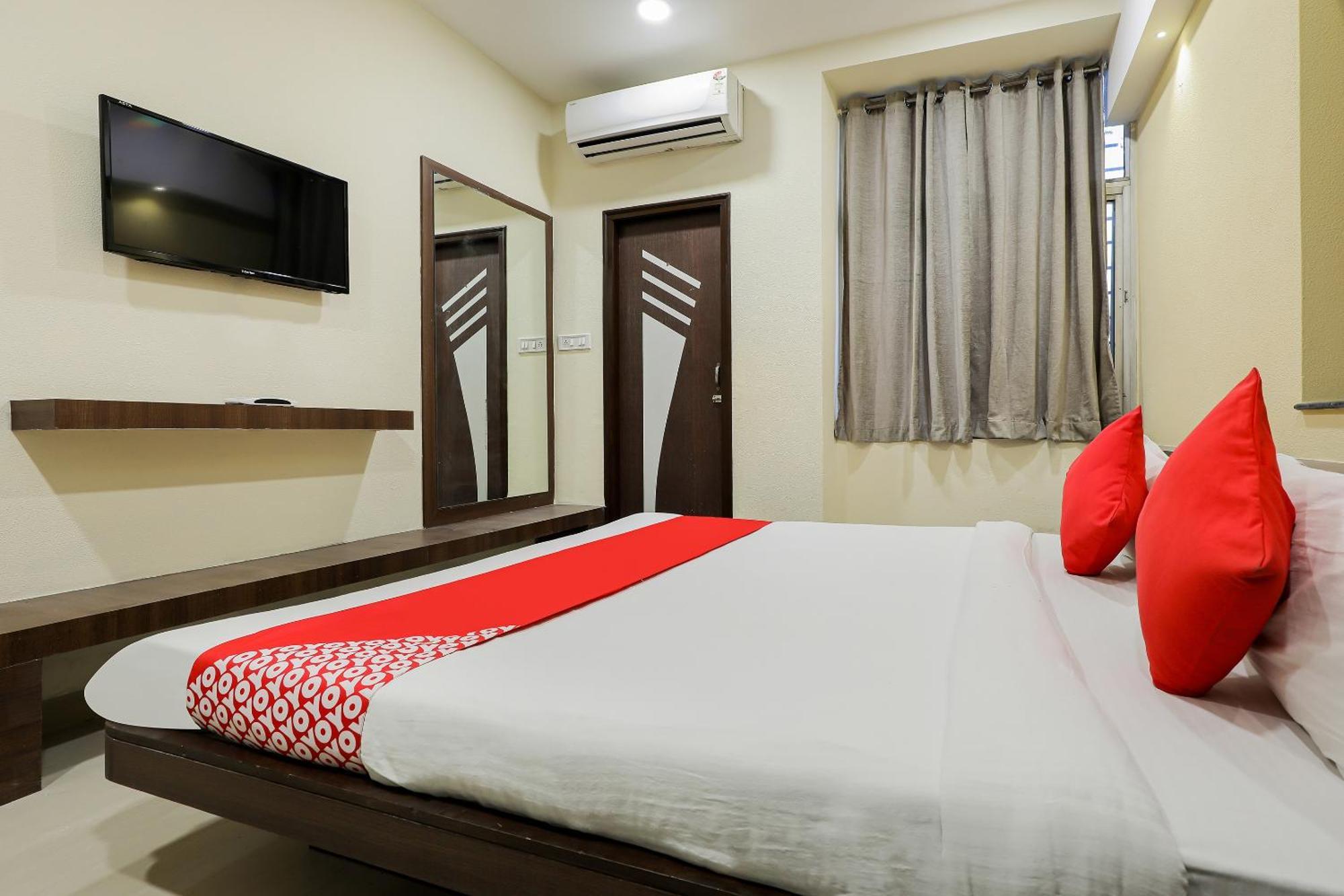 Oyo Hotel Relax Indaur Kültér fotó