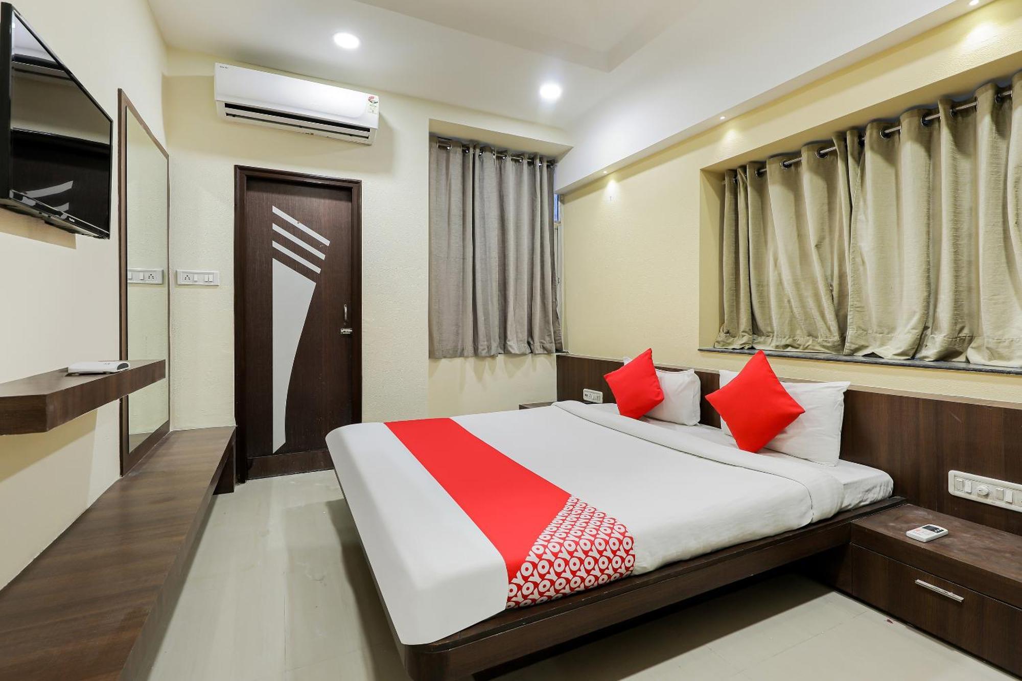 Oyo Hotel Relax Indaur Kültér fotó